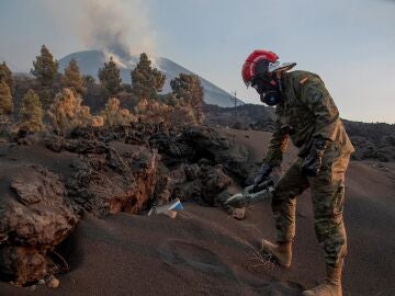 La ceniza del volcán de La Palma obliga a suspender las clases en cinco municipios