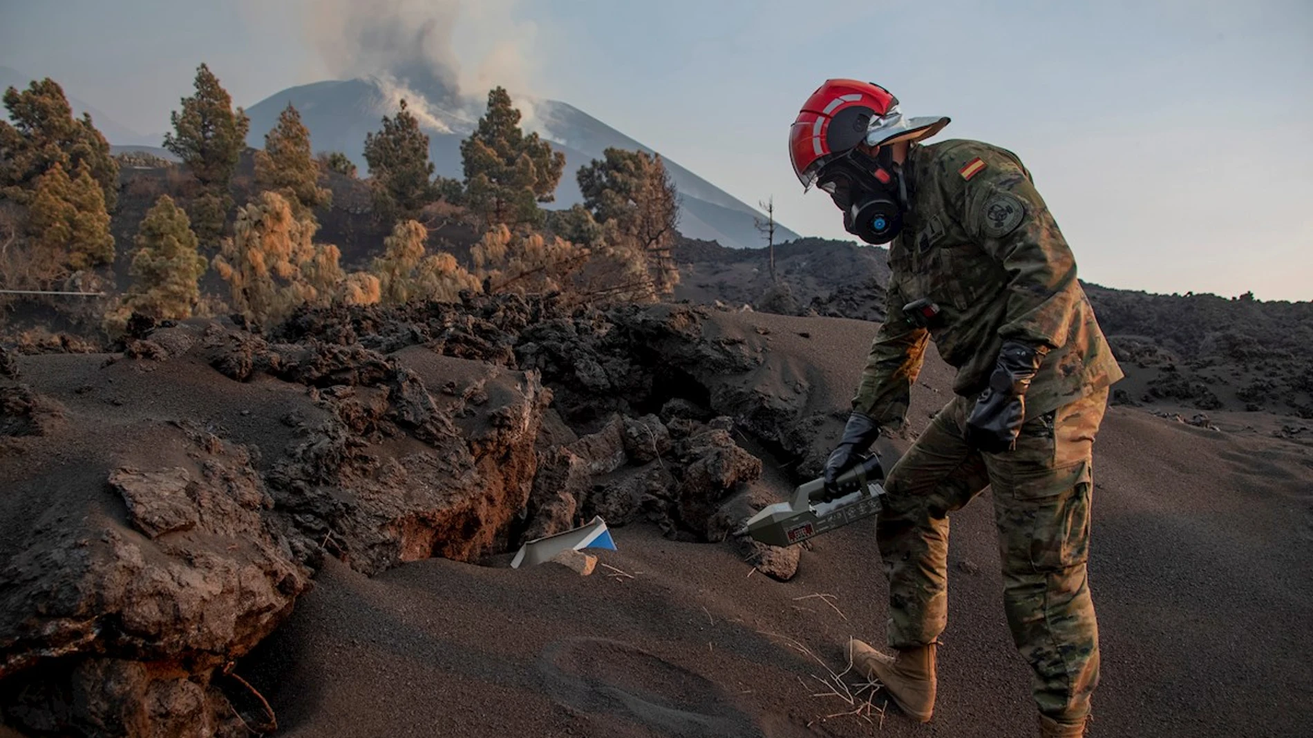 La ceniza del volcán de La Palma obliga a suspender las clases en cinco municipios
