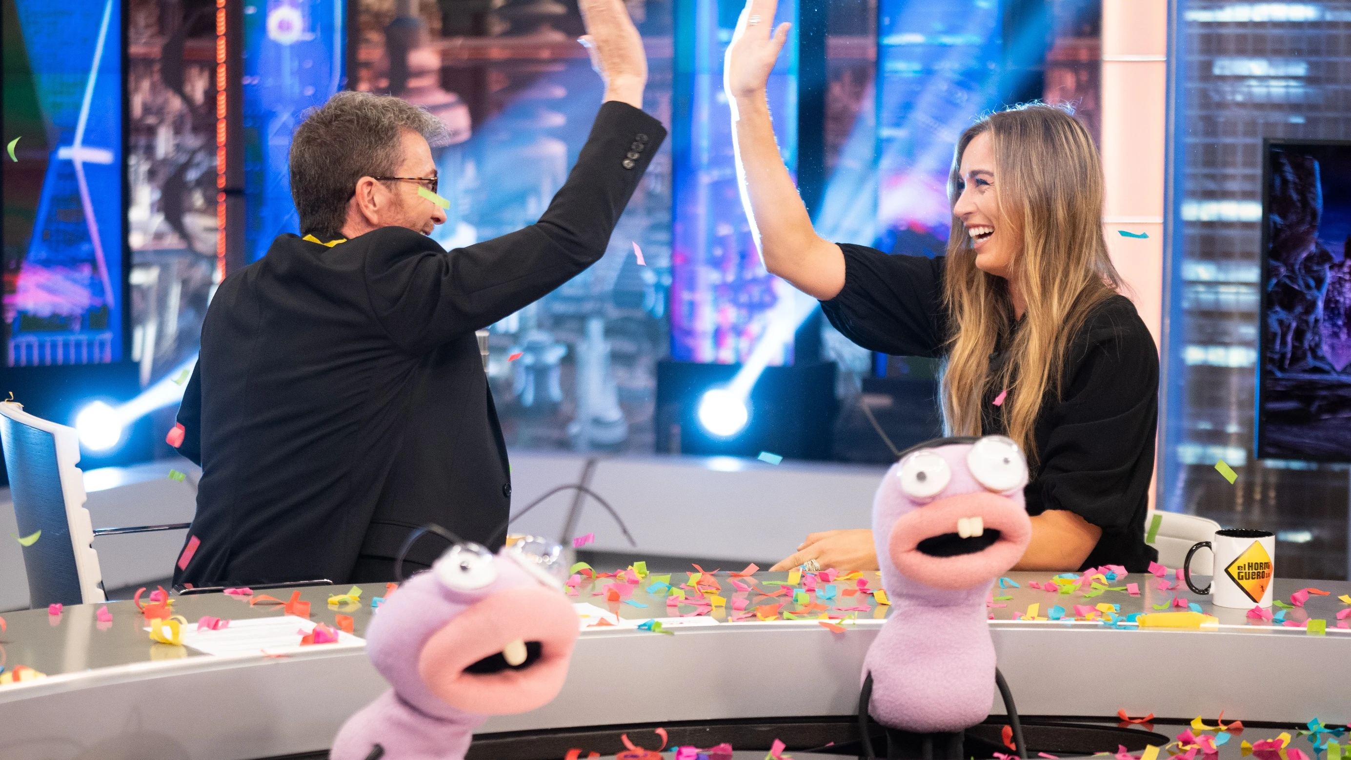 La surrealista llamada al espectador que ha llevado al límite a Pablo Motos: "¡A que te quito los 3.000 euros!" La surrealista llamada al espectador que ha llevado al límite a Pablo Motos: "¡A que te quito los 3.000 euros!"