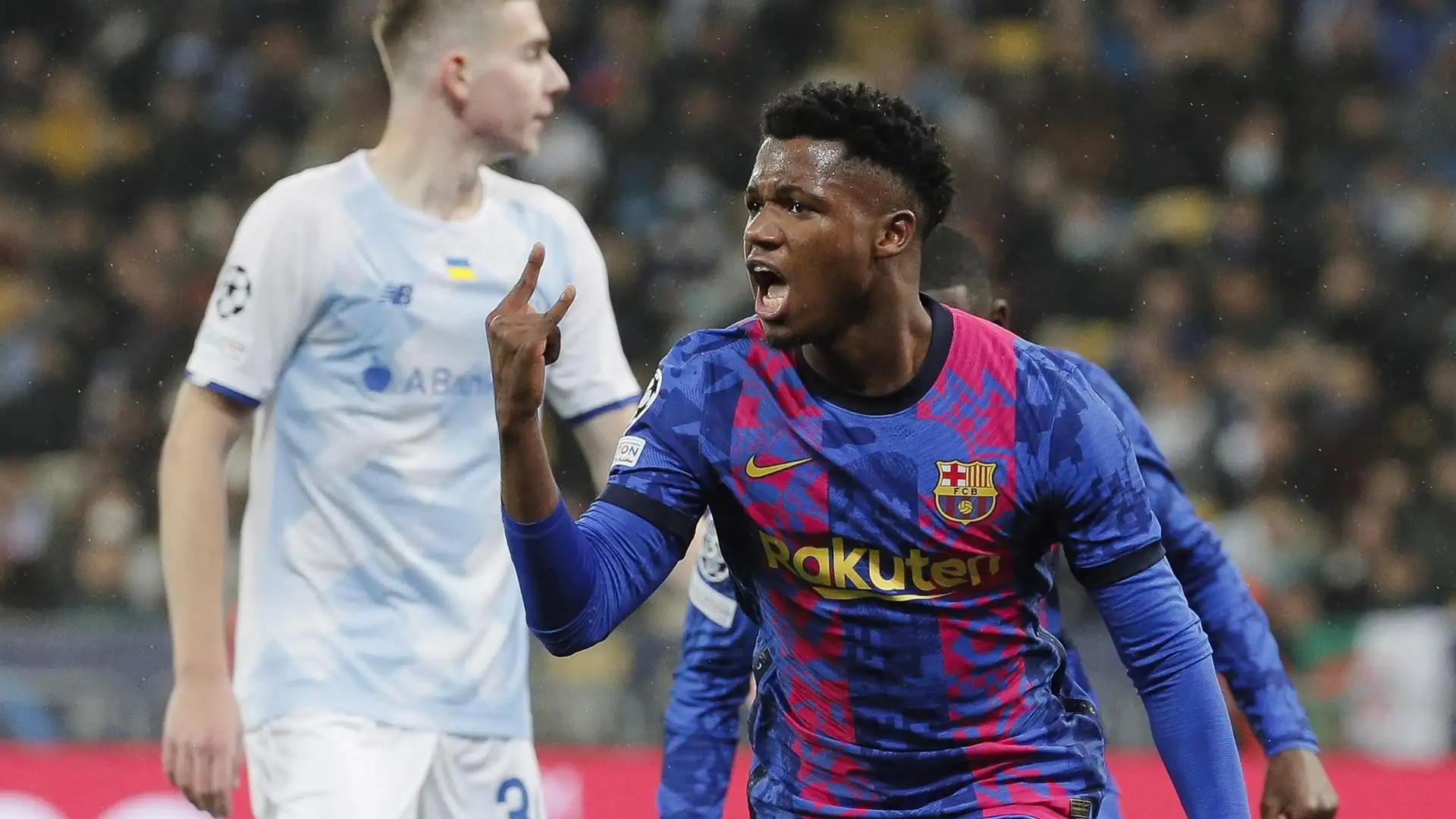 Ansu Fati celebra su gol al Dinamo de Kiev en Champions