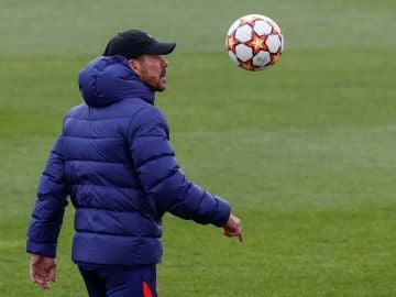 El entrenador del Atlético de Madrid, Diego Pablo Simeone