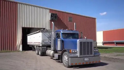 Ofertan 100.000 dólares y un bonus a los nuevos camioneros en Estados Unidos Ofertan 100.000 dólares y un bonus a los nuevos camioneros en Estados Unidos