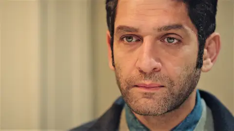 Naci, dispuesto a todo por conquistar a Safiye: “Solo hay una cosa que quiero de ti” Naci, dispuesto a todo por conquistar a Safiye: “Solo hay una cosa que quiero de ti”