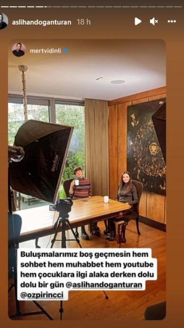 Una imagen de la animada charla que mantuvieron
