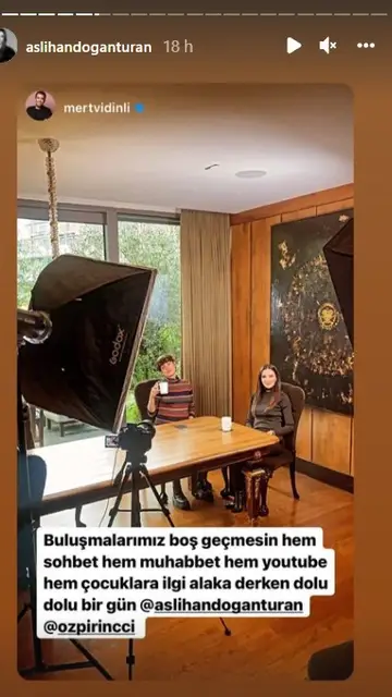 Una imagen de la animada charla que mantuvieron Una imagen de la animada charla que mantuvieron