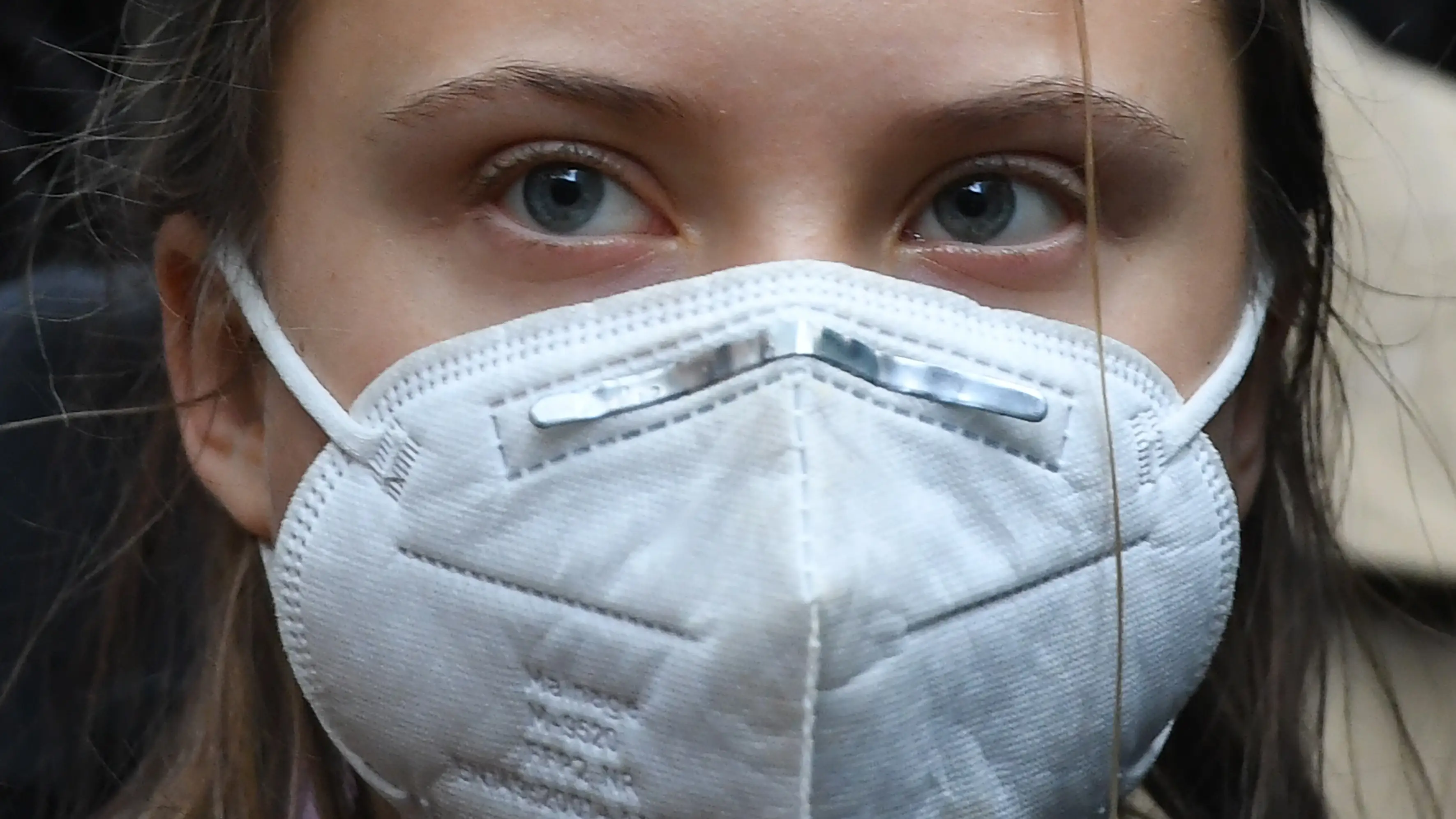 La activista sueca Greta Thunberg canta a los l&iacute;deres pol&iacute;ticos: "Os pod&eacute;is meter la crisis clim&aacute;tica por el culo"