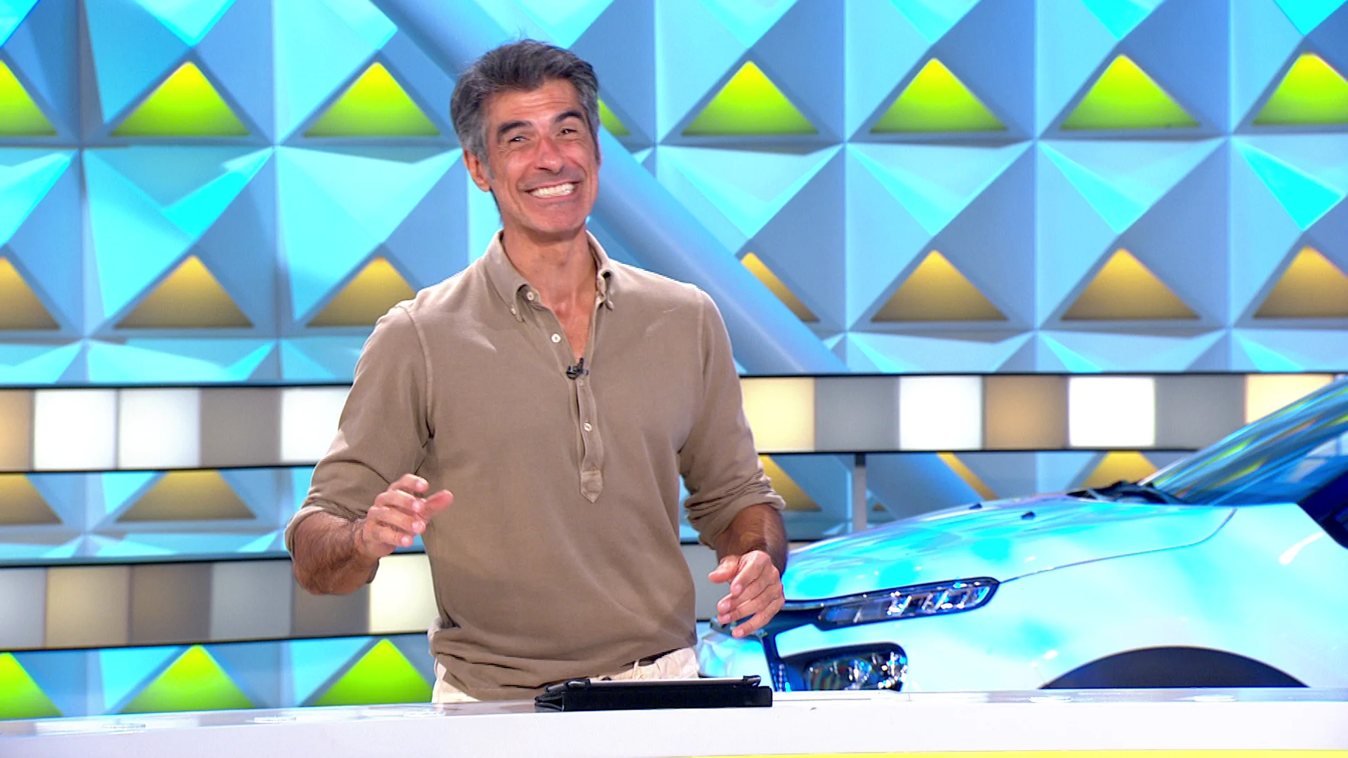 Jorge Fernández desvela la frase cargada de amor… ¡pero también de peligrosidad! Jorge Fernández desvela la frase cargada de amor… ¡pero también de peligrosidad!