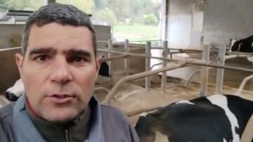 El vídeo viral de un ganadero de Lugo: "Producir leche nos cuesta 40 céntimos y nos lo pagan a 32"