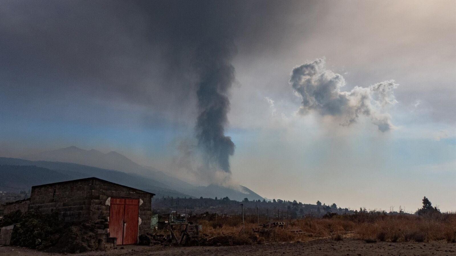 Las ayudas a los afectados por el volcán de La Palma no han llegado