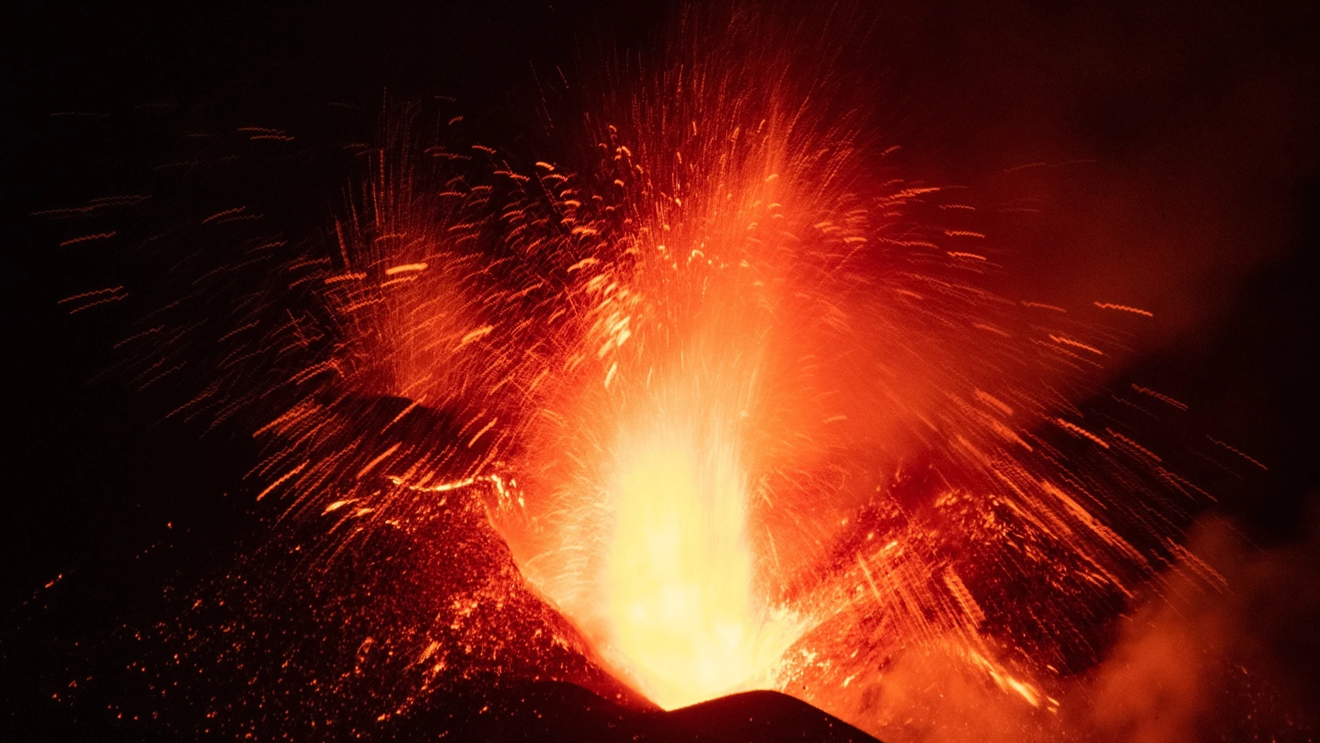 Los científicos empiezan a ver &quot;signos positivos&quot; que podrían anticipar el fin de la erupción en el volcán de La Palma