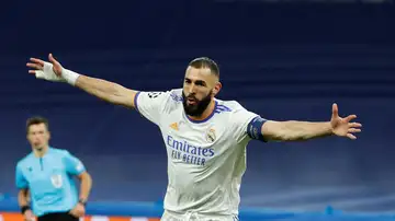 Un doblete de Benzema da una sufrida victoria al Real Madrid ante el Shakhtar en Champions League Un doblete de Benzema da una sufrida victoria al Real Madrid ante el Shakhtar en Champions League