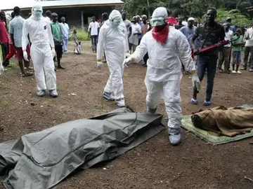 Imagen de archivo de agosto de 2014, durante la epidemia de ébola en Liberia. Imagen de archivo de agosto de 2014, durante la epidemia de ébola en Liberia.