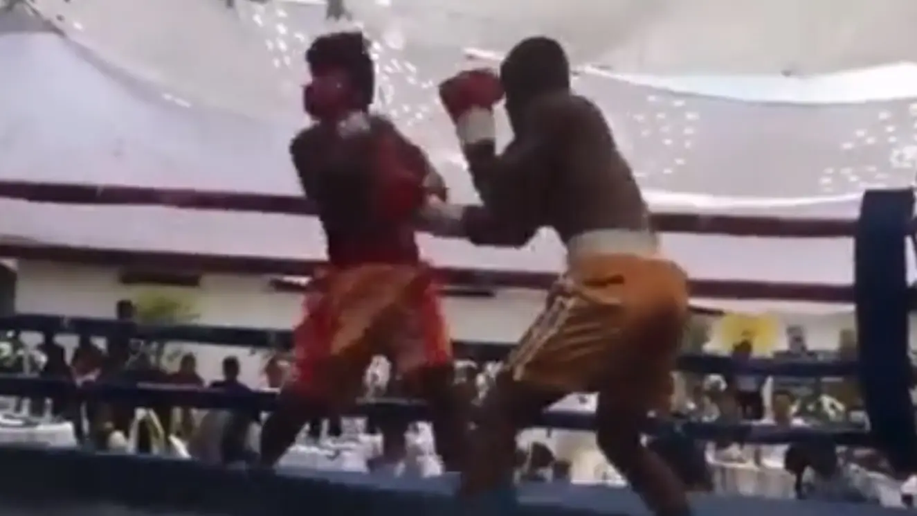 Muere un boxeador de 24 años en Zimbabue tras colapsar en mitad de un combate Muere un boxeador de 24 años en Zimbabue tras colapsar en mitad de un combate