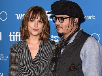 Dakota Johnson y Johnny Depp