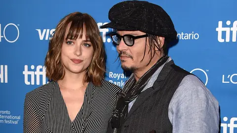 Dakota Johnson y Johnny Depp Dakota Johnson y Johnny Depp