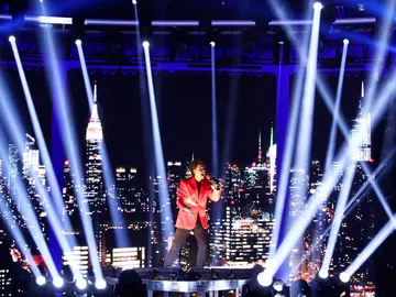 Agoney se atreve con The Weeknd y sus ‘Blinding lights’ Agoney se atreve con The Weeknd y sus ‘Blinding lights’