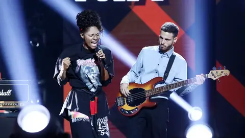 Nia Correia derrocha fuerza como Alicia Keys en ‘Empire State of Mind’ Nia Correia derrocha fuerza como Alicia Keys en ‘Empire State of Mind’