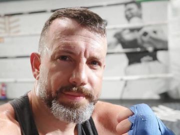 Ricardo Serravalle, el entrenador de boxeo que ha golpeado un saco durante 27 horas