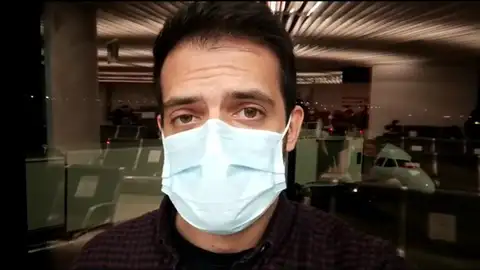 La odisea de un pasajero tras cerrarse el aeropuerto de Palma por presencia de pasajeros en las pistas La odisea de un pasajero tras cerrarse el aeropuerto de Palma por presencia de pasajeros en las pistas