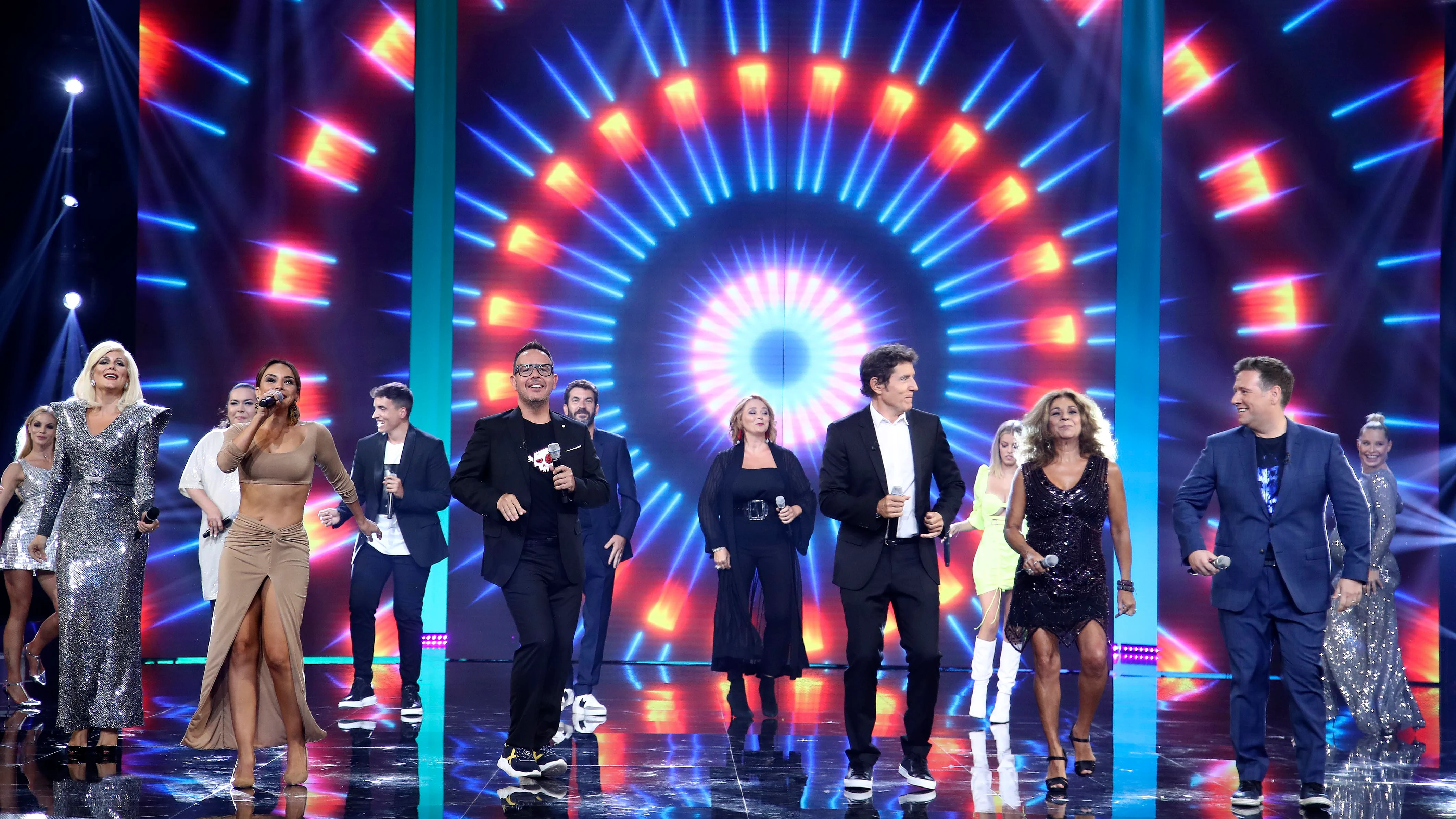 Ana Torroja, The Weeknd o la 'Fiesta' de Raffaellà Carrà inaugurarán esta noche la primera gala de 'Tu cara me suena' Ana Torroja, The Weeknd o la 'Fiesta' de Raffaellà Carrà inaugurarán esta noche la primera gala de 'Tu cara me suena'