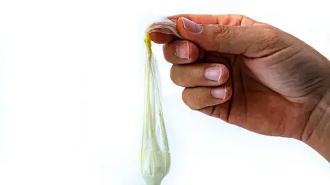 Preservativo anudado Preservativo anudado