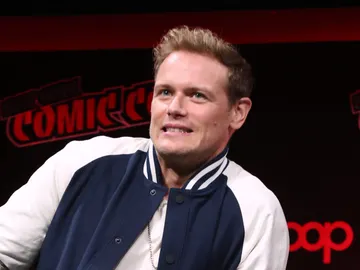 Sam Heughan en la Comic Con de Nueva York presentando la temporada 6 de 'Outlander' Sam Heughan en la Comic Con de Nueva York presentando la temporada 6 de 'Outlander'
