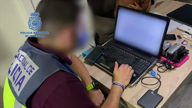 Detenido en Sevilla un hombre por distribuir im&aacute;genes ped&oacute;filas de su hija y de otras dos menores 