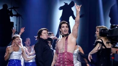 Estreno rockero en 'Tu cara me suena': Rasel y su Måneskin se imponen ante la gran Nathy Peluso de María Peláe