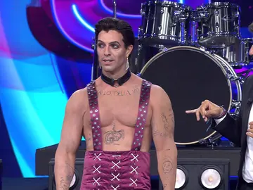 El ‘apuro’ de Rasel con su atuendo… ¡y tremendo baile que derrite a Lolita! El ‘apuro’ de Rasel con su atuendo… ¡y tremendo baile que derrite a Lolita!