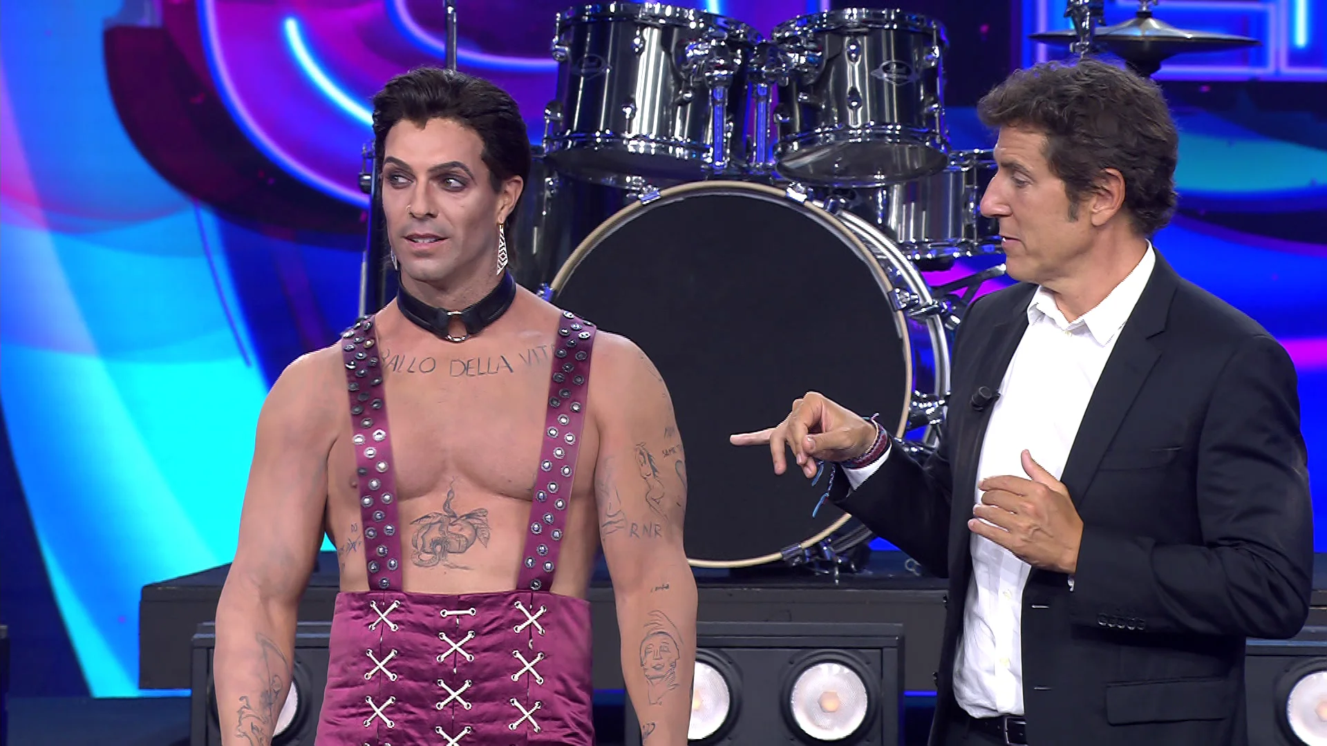 El &lsquo;apuro&rsquo; de Rasel con su atuendo&hellip; &iexcl;y tremendo baile que derrite a Lolita!