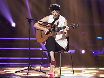 Irene Nández canta ‘Sentía’ en los Asaltos de ‘La Voz’