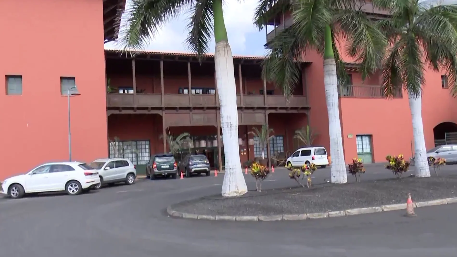 La vida realojados en un hotel de La Palma