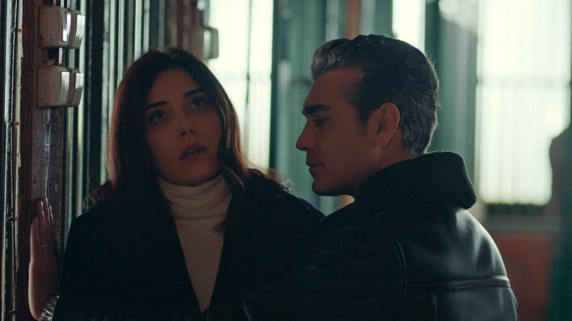 Volkan acorrala a Asya: &ldquo;Quieres que te vea con ese hombre, &iquest;verdad?&rdquo;