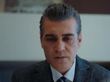Volkan, enfermo de celos por la amistad de Asya y Turgay Volkan, enfermo de celos por la amistad de Asya y Turgay