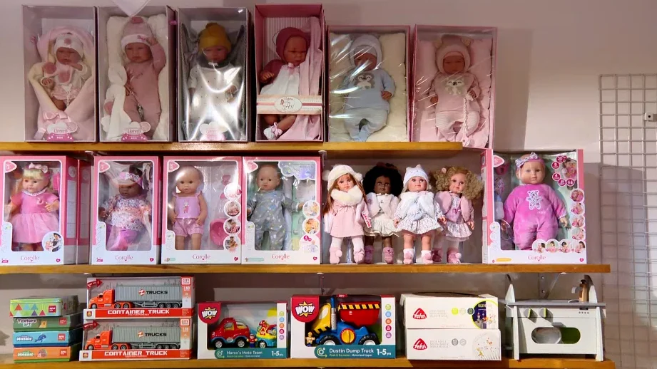 Los esfuerzos de las jugueter&iacute;as para llenar las estanter&iacute;as a las puertas de la Navidad
