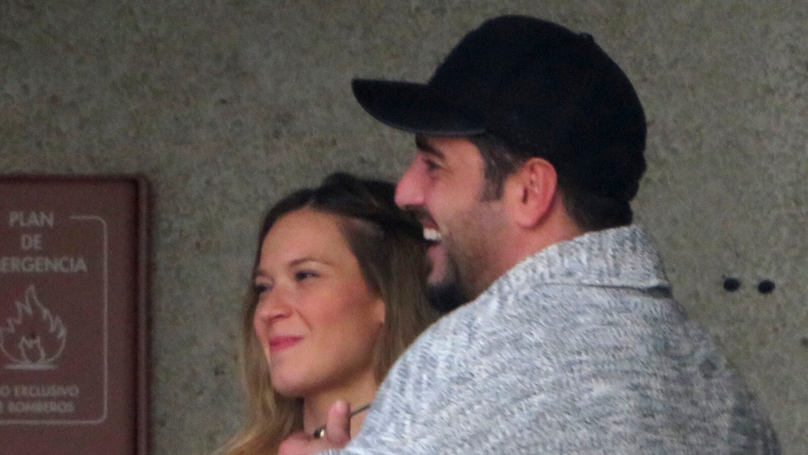 David Bustamante pasa un día perfecto junto a Yana Olina y su hija en el parque de atracciones: 