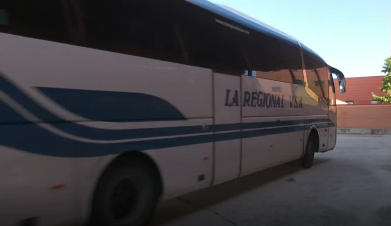 Los pueblos de la España vaciada piden más frecuencia de autobuses rurales para no quedarse aislados