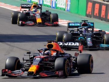 Victoria de Verstappen en México con Hamilton 2º, Sainz 5º y Alonso 10º