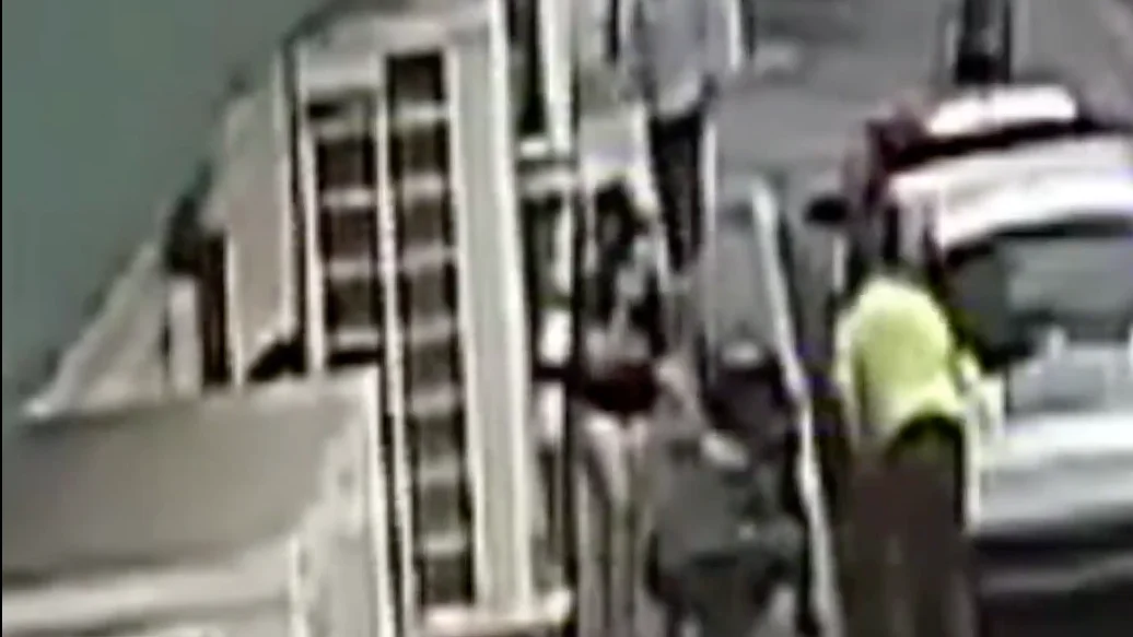 La Guardia Civil salva a un ni&ntilde;o