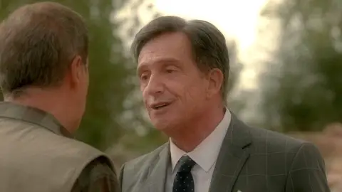 El lado más oscuro de Uriarte, ¿descubrirá Fran de lo que fue capaz en el pasado? El lado más oscuro de Uriarte, ¿descubrirá Fran de lo que fue capaz en el pasado?