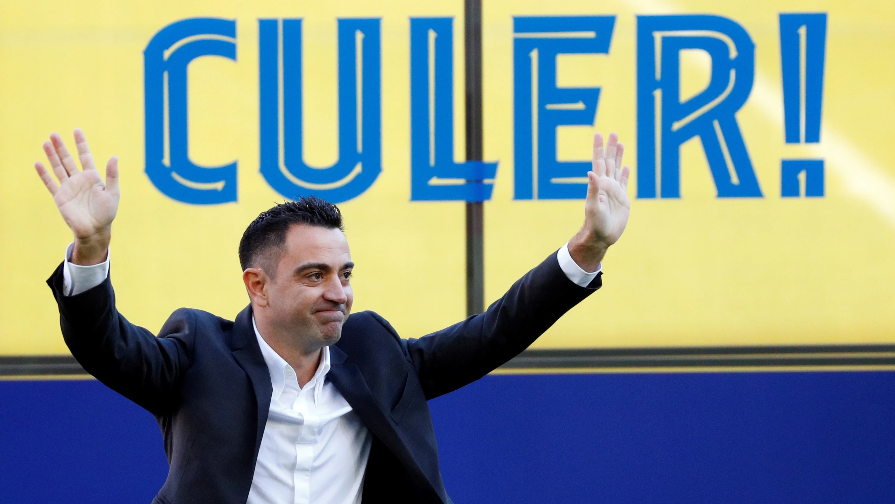 Xavi Hern&aacute;ndez, en su presentaci&oacute;n en el Camp Nou