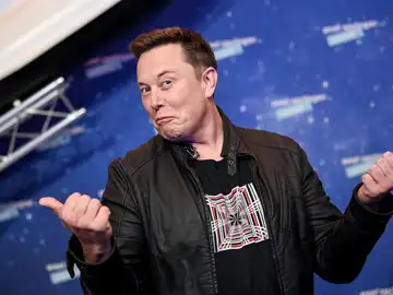 Elon Musk se plantea vender el 10% de sus acciones de Tesla Elon Musk se plantea vender el 10% de sus acciones de Tesla