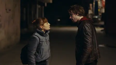 Selçuk sigue a Nil hasta su casa 'Infiel'