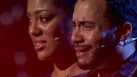 Carlos Ángel se derrumba tras la eliminación de sus compañeros en 'La Voz' Asaltos