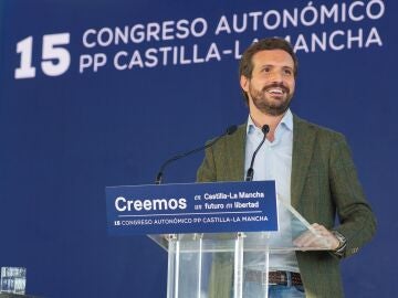 Pablo Casado asegura critica la gestión económica del Gobierno y asegura que el PSOE va "al barranco"