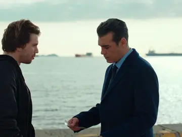 Volkan, obsesionado con Turgay, sigue todos sus pasos Volkan, obsesionado con Turgay, sigue todos sus pasos