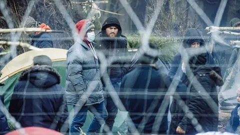 Polonia confirma que va a levantar un muro en la frontera con Bielorrusia Polonia confirma que va a levantar un muro en la frontera con Bielorrusia