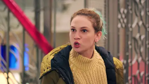 Inci amenaza a Haluk al descubrirle con su adicción: “Ni se te ocurra morirte en esta casa” Avance | Capítulo 36