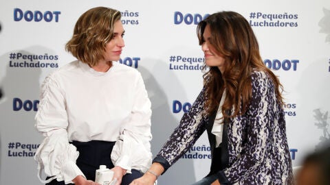Fabiola Martínez consuela a Eugenia Osborne tras su desgarrador episodio