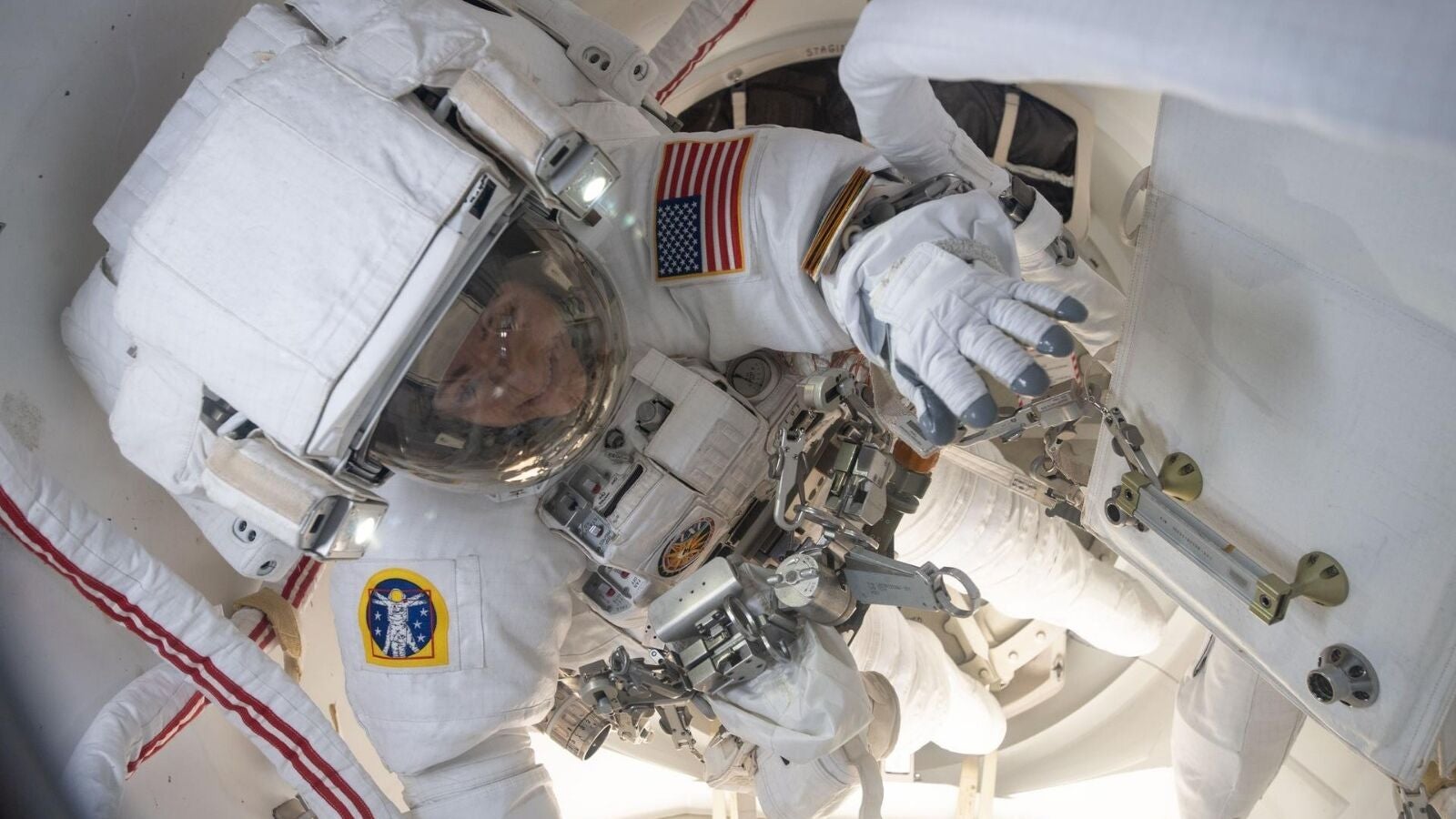 Alerta en la Estación Espacial Internacional, la vida de los astronautas en peligro por la destrucción de un satélite soviético